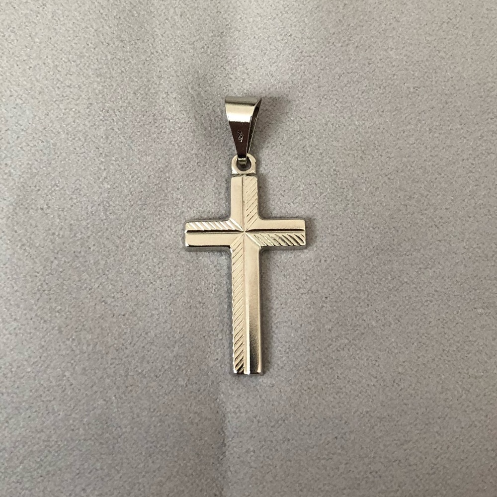 18K WG Cross pendant